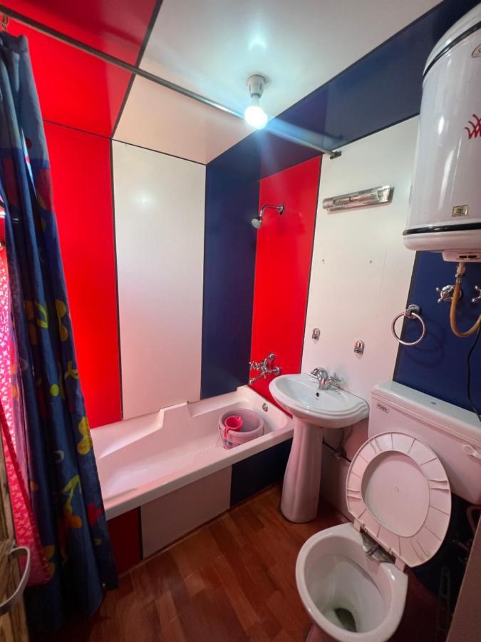 Aristotle Group Of Houseboats & Transportation 호텔 Srīnagar 외부 사진