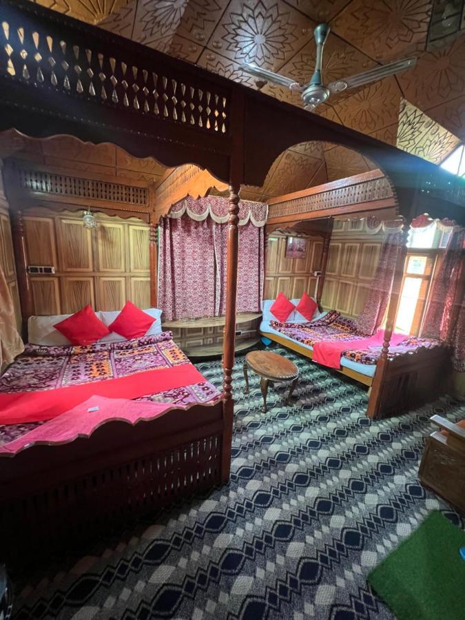 Aristotle Group Of Houseboats & Transportation 호텔 Srīnagar 외부 사진